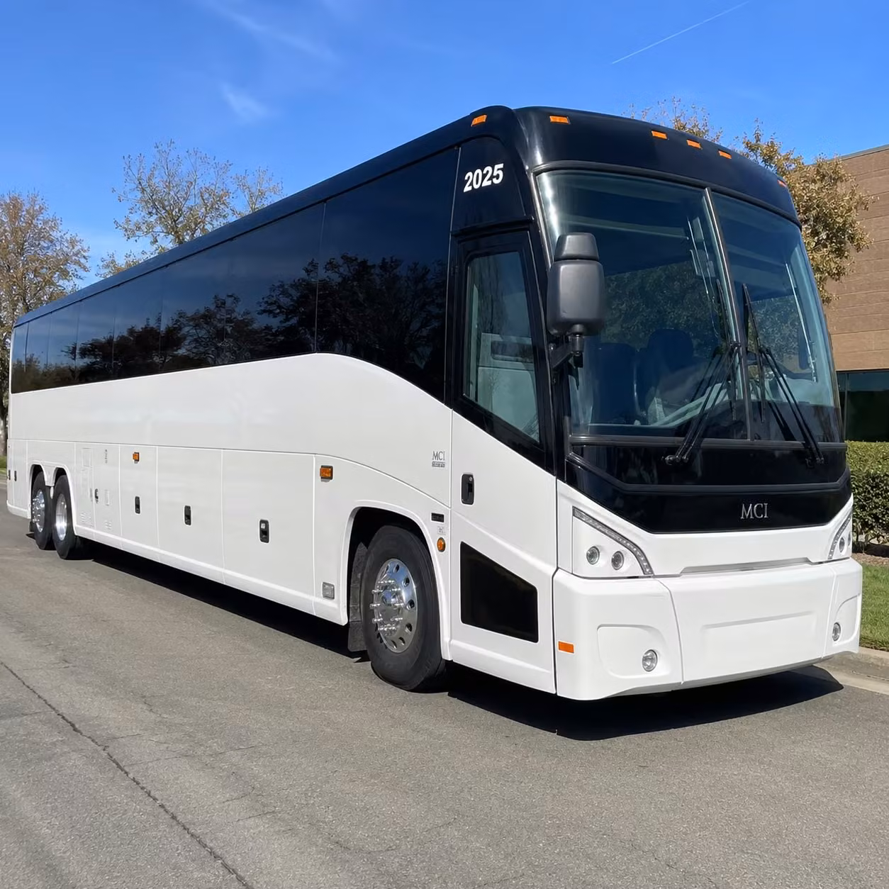 rockland trust bank pavilion and boston harbor concert shuttles